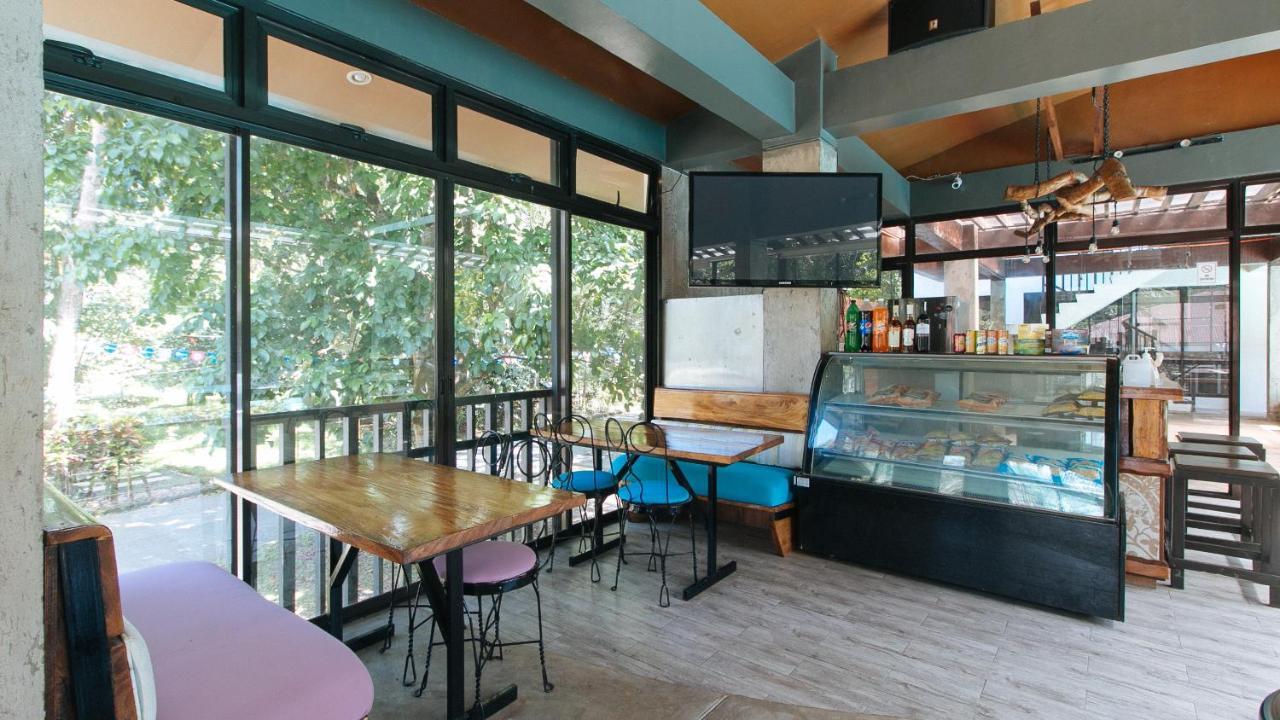 우안스 더 팜 리조트 루세나 외부 사진